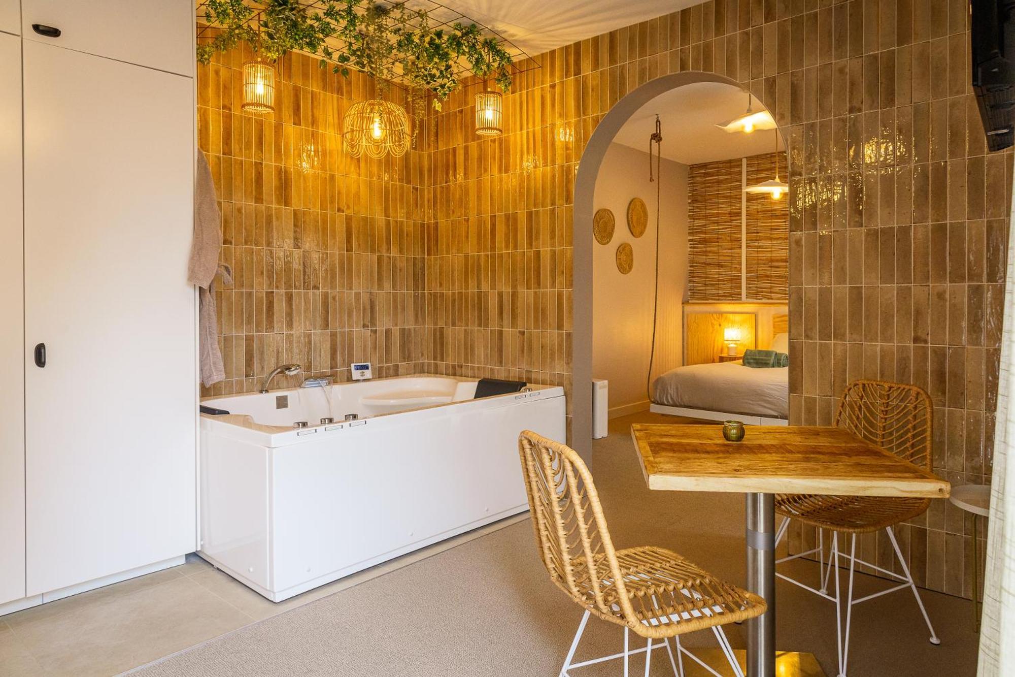 Love Room Suite Bali - Auray En Bretagne Brech Εξωτερικό φωτογραφία