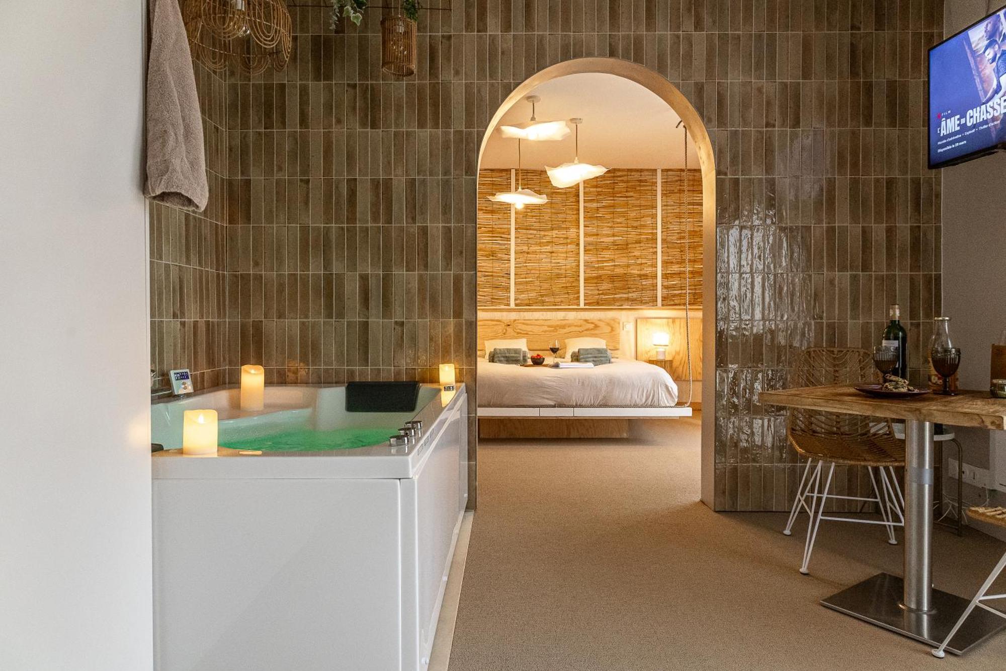 Love Room Suite Bali - Auray En Bretagne Brech Εξωτερικό φωτογραφία